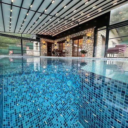 Kalabantia House 호텔 4*