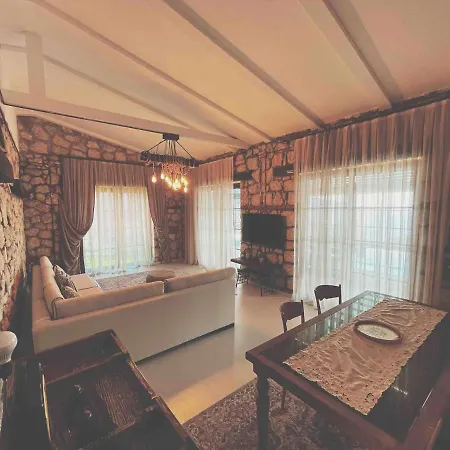 Kalabantia House 페티예